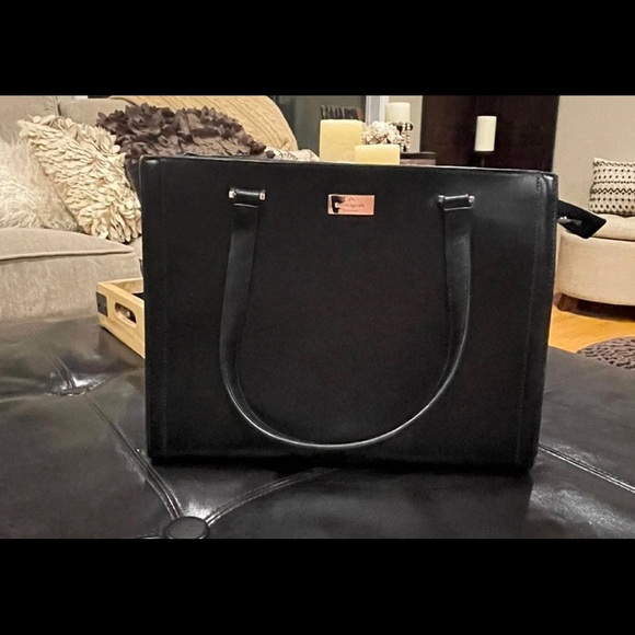 Kate Spade ♠️ - Picture 2 of 5